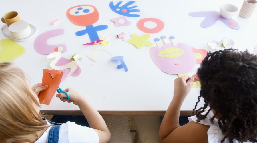 Créer un tableau sensoriel fait maison
